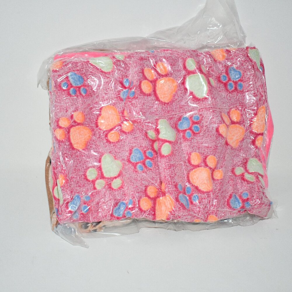 Dono 1 Pack (2 Dog Blankets) – Soft Fluffy Fleece Pet Blankets, NWT Brand: Dono